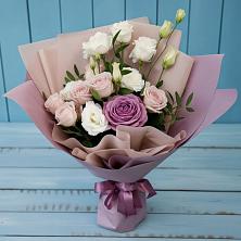 Букет цветов из:  Розы и Лизиантусы в Соломенском