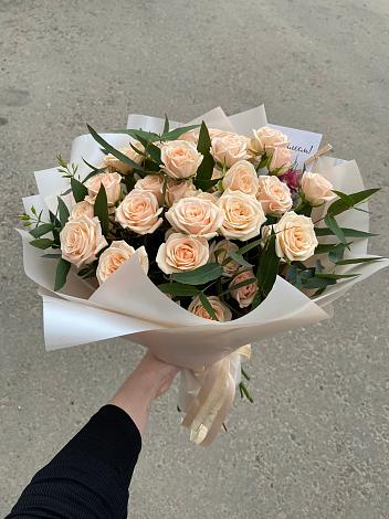 Букет Кремовые розы Латте в Соломенском